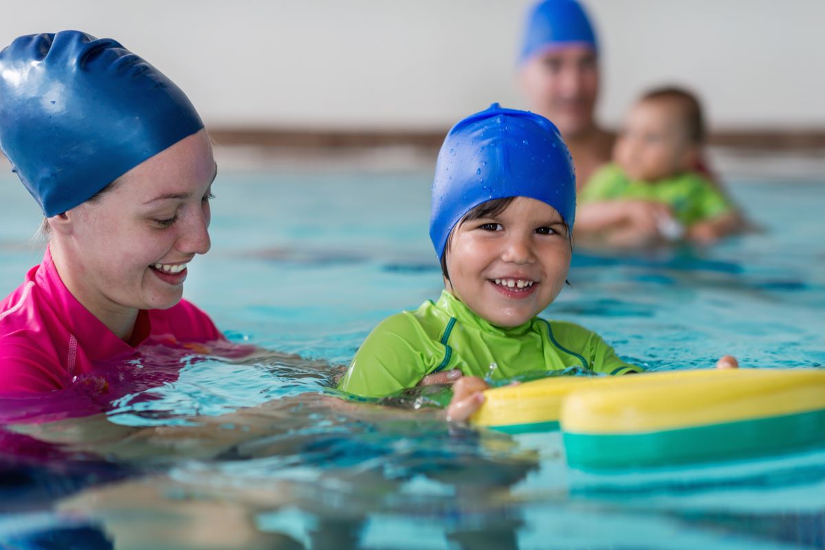 Schwimmen lernen im Ortenaukreis — wann und wo am besten?